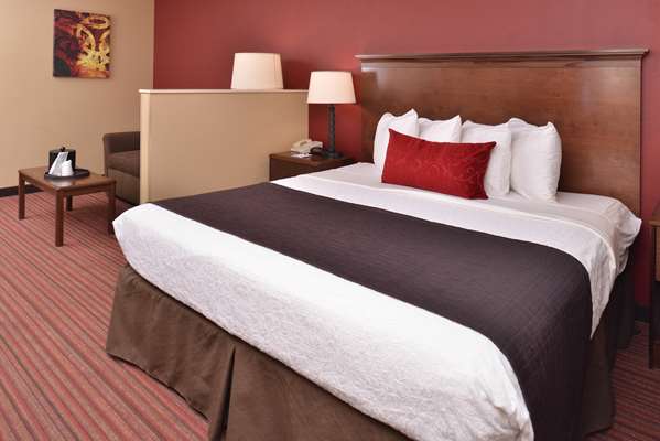 Suite - Best Western Woodland Inn - I-5, Exit 21