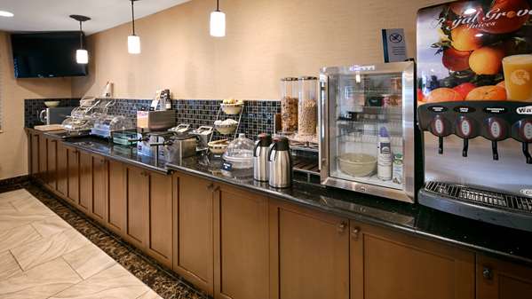 Amenities - Best Western Woodland Inn - I-5, Exit 21