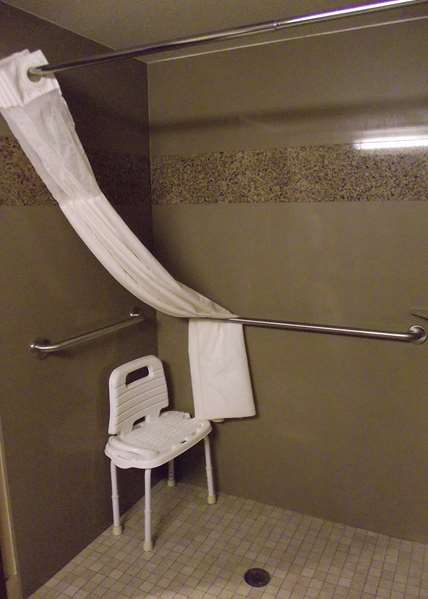  - Best Western Woodland Inn - I-5, Exit 21