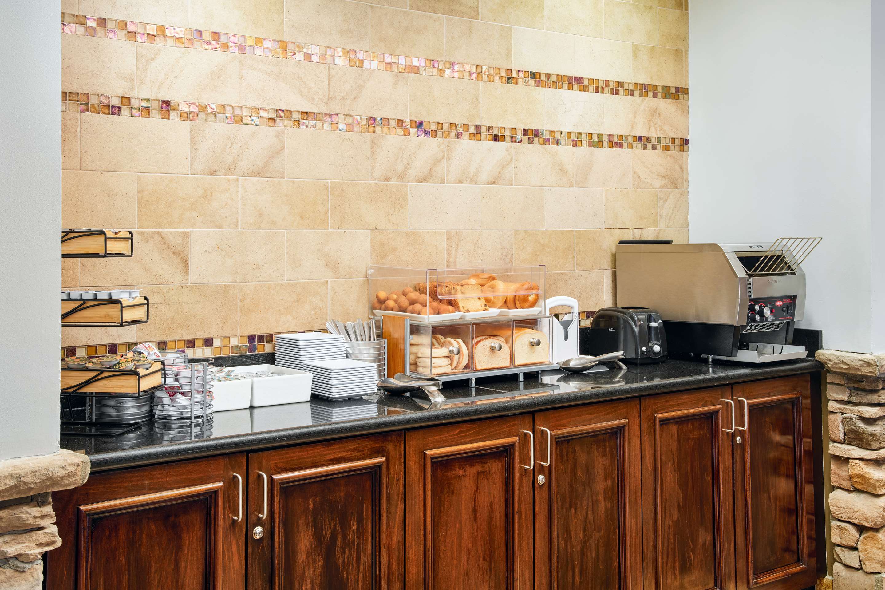 Restaurant | HYATT house Sterling/Dulles Airport-North