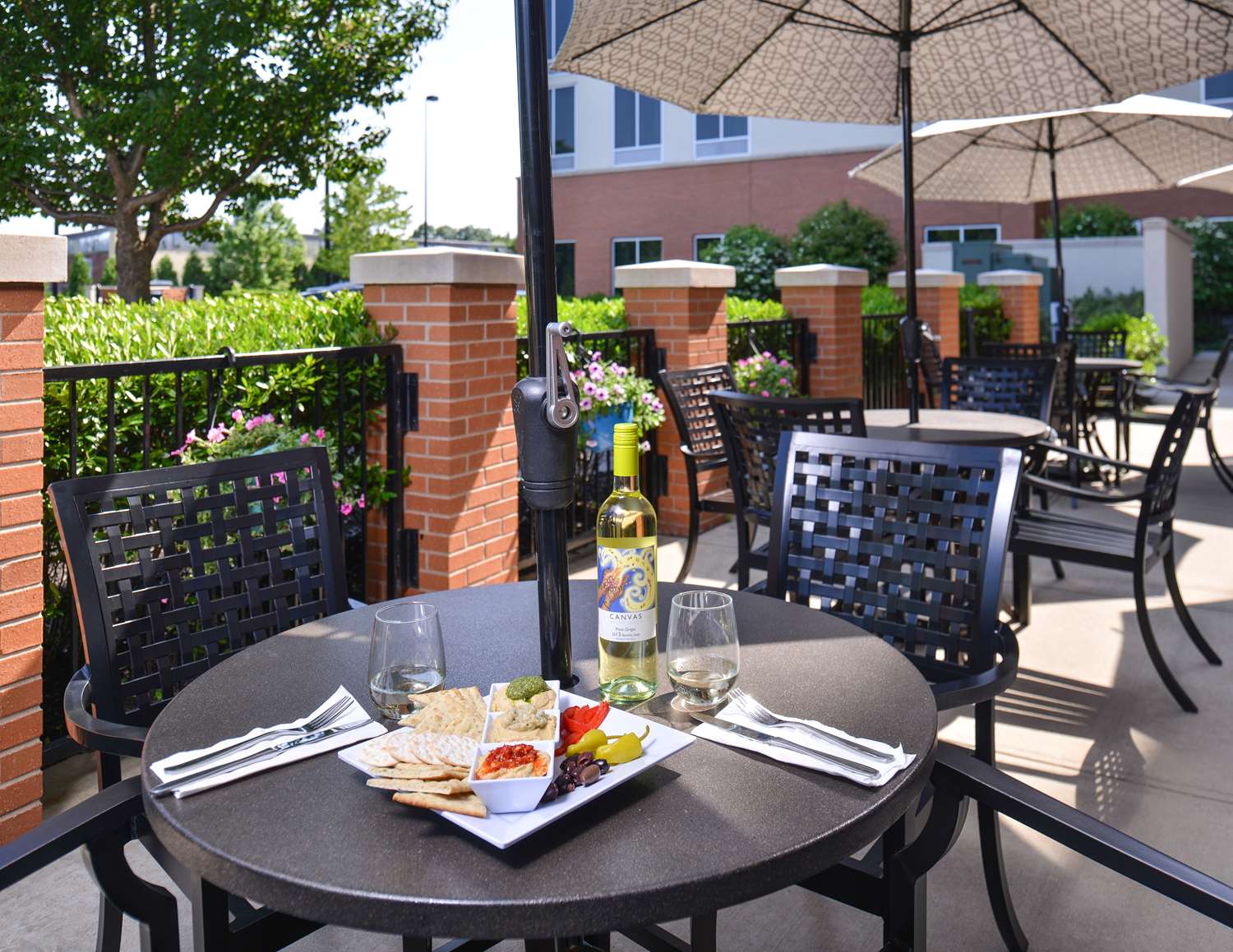 Hyatt Place Hotel Garden City, NY - See Discounts