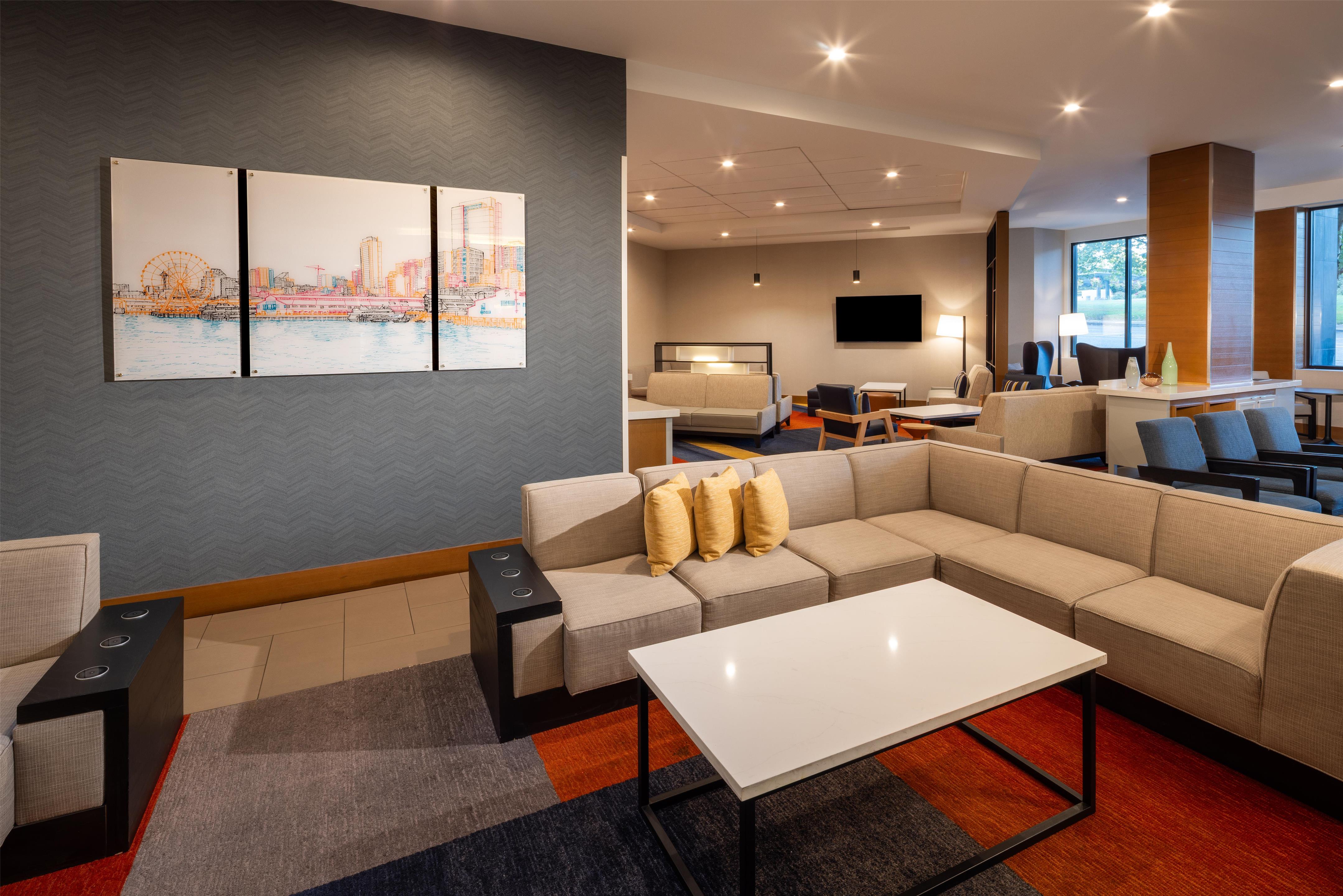 Lobby | Hyatt House Seattle/Downtown
