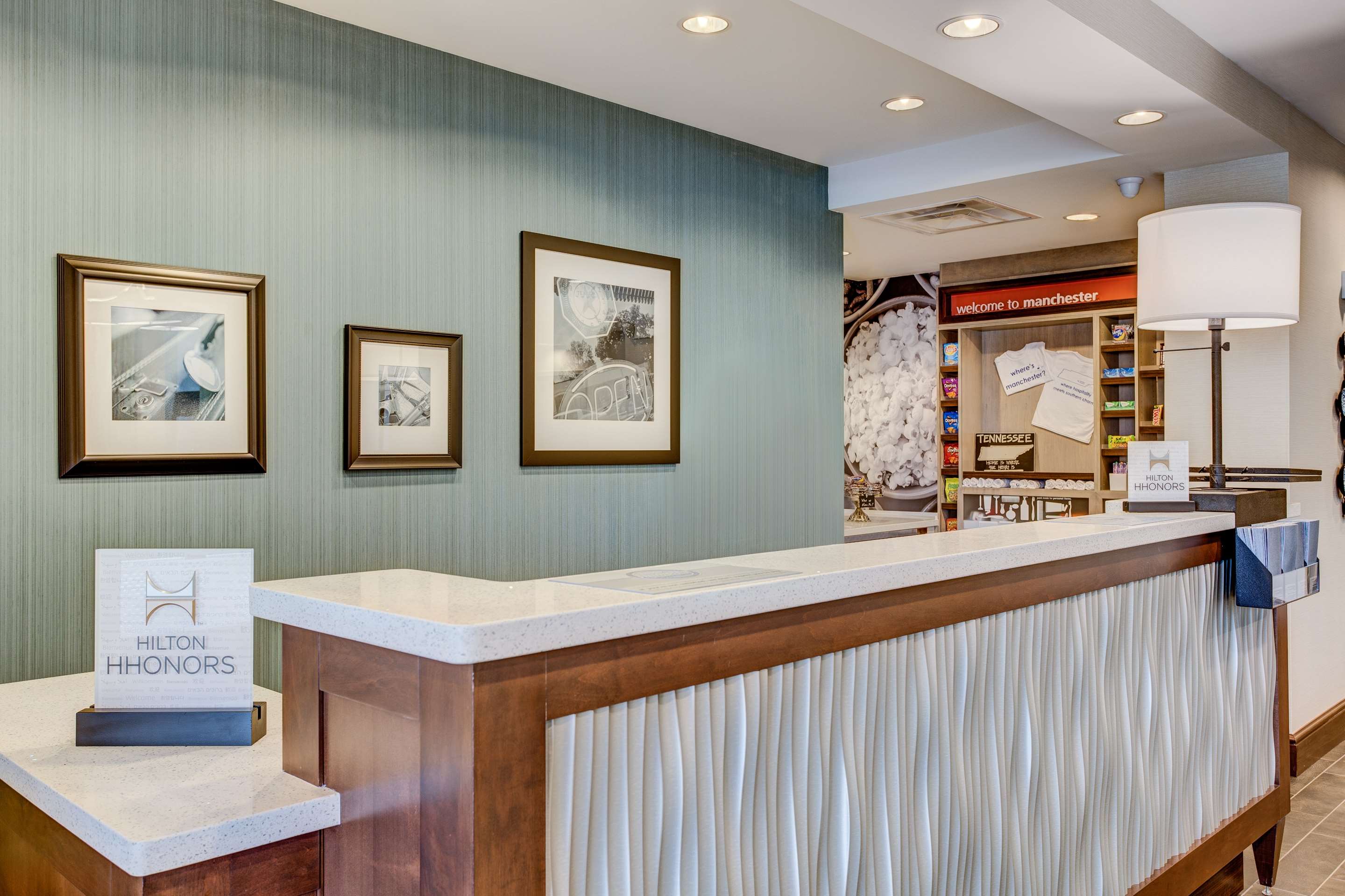 Reception | Hampton Inn & Suites Manchester