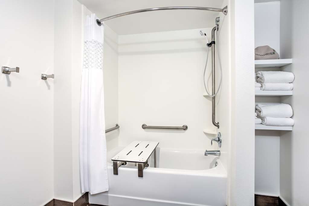 Hampton Inn & Suites by Hilton Macon I-475 Room Type - 2QNS ACC TUB STUDIO NOSMOK