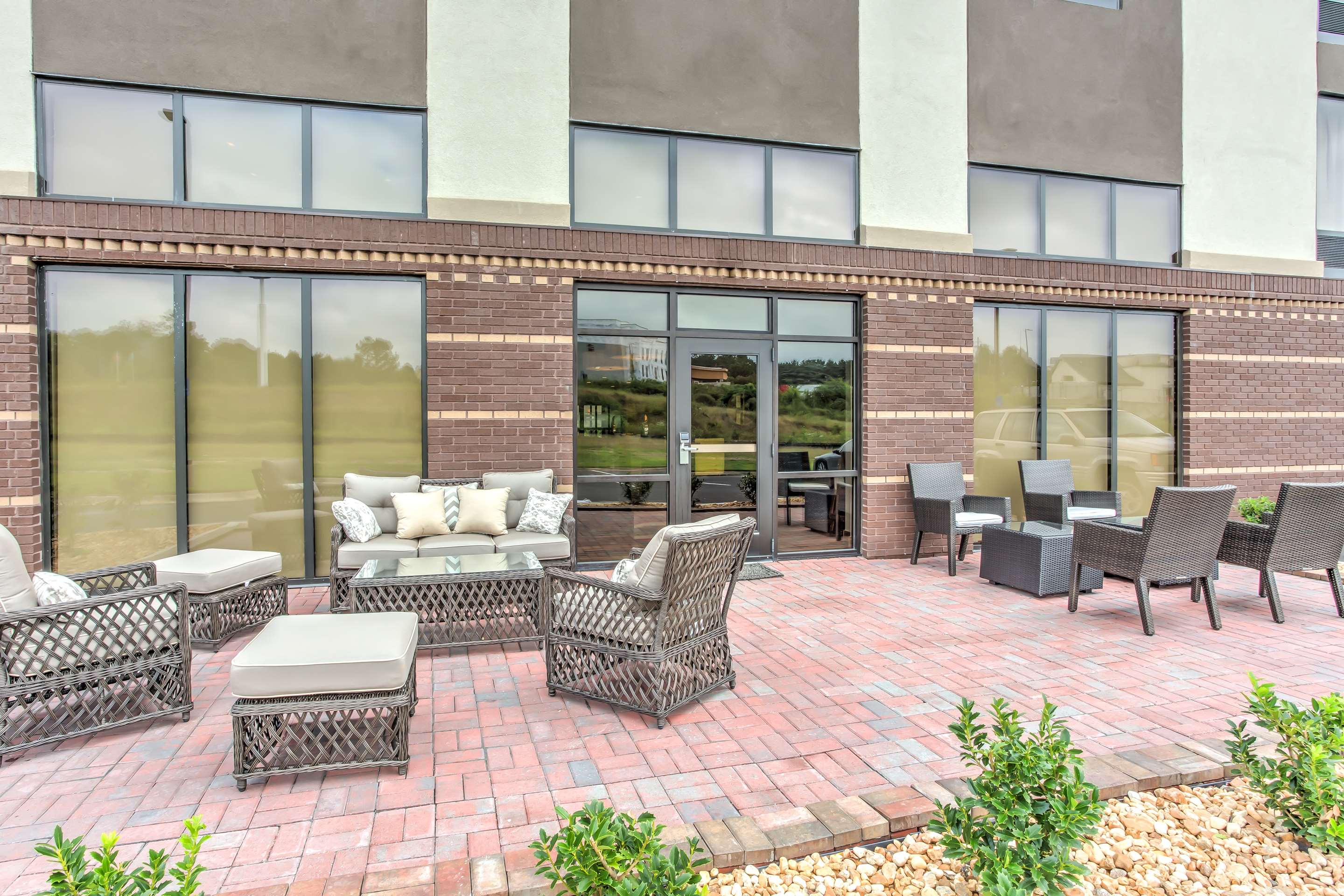 Exterior | Hampton Inn & Suites Macon I-475