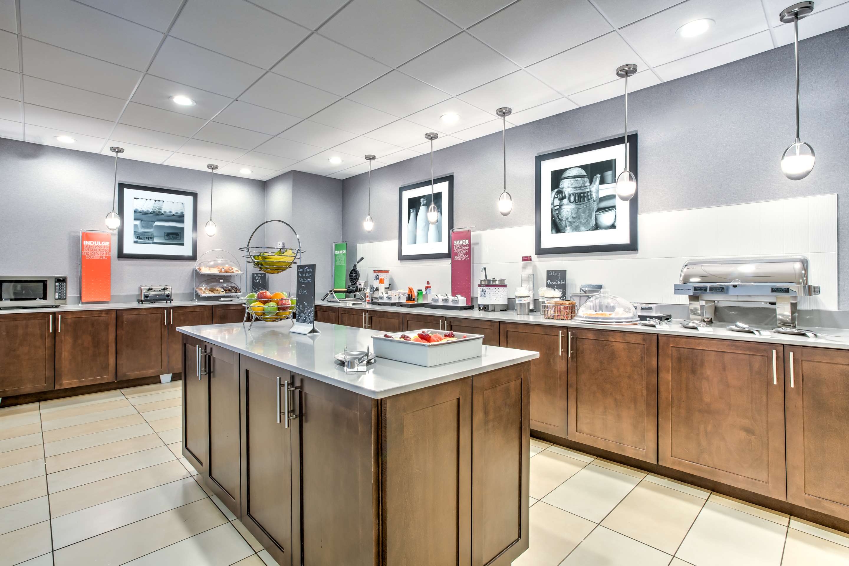 Restaurant | Hampton Inn & Suites Macon I-475