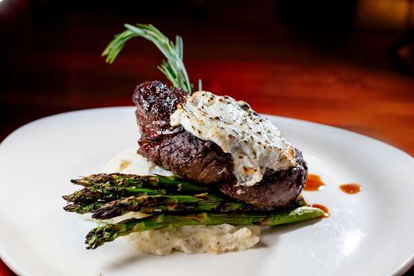 Restaurant - Hilton Philadelphia at Penns Landing Hotel - I-95, Exit 20