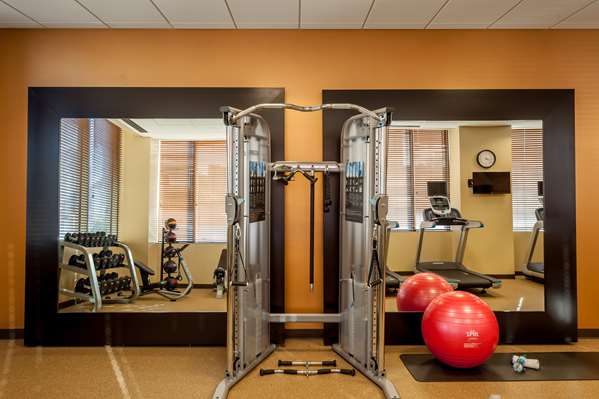 Fitness/ Exercise Room - Hilton Garden Inn Seattle Downtown - I-5, Exit 166