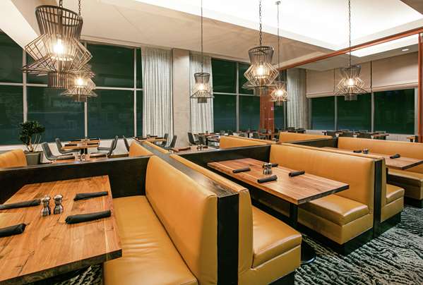 Bar - Hilton Garden Inn Seattle Downtown - I-5, Exit 166