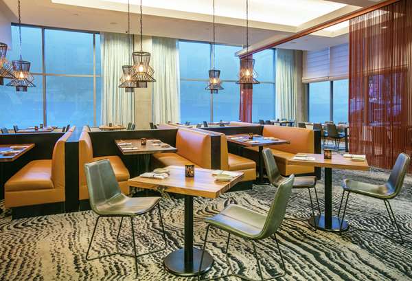 Bar - Hilton Garden Inn Seattle Downtown - I-5, Exit 166