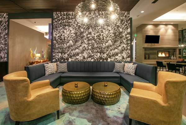 Bar - Hilton Garden Inn Seattle Downtown - I-5, Exit 166