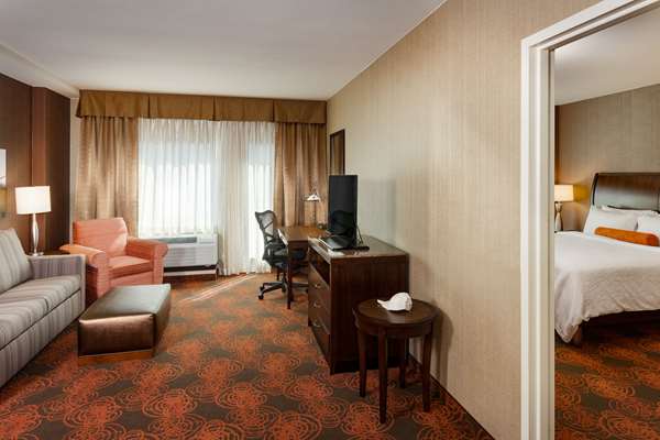  - Hilton Garden Inn Seattle Downtown - I-5, Exit 166