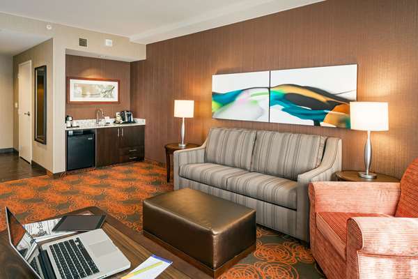  - Hilton Garden Inn Seattle Downtown - I-5, Exit 166