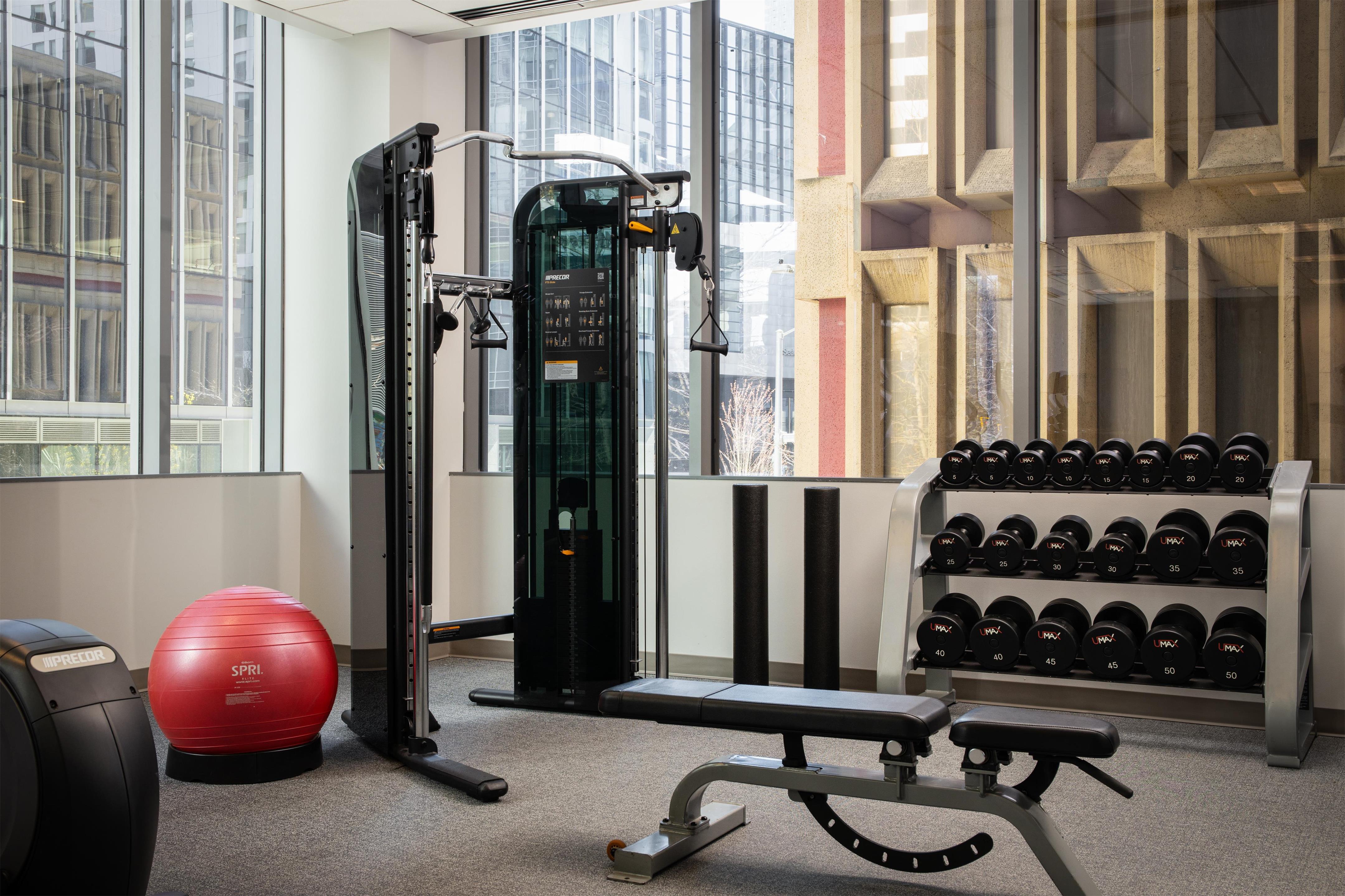 Health club fitness center gym | Hilton Garden Inn Seattle Downtown