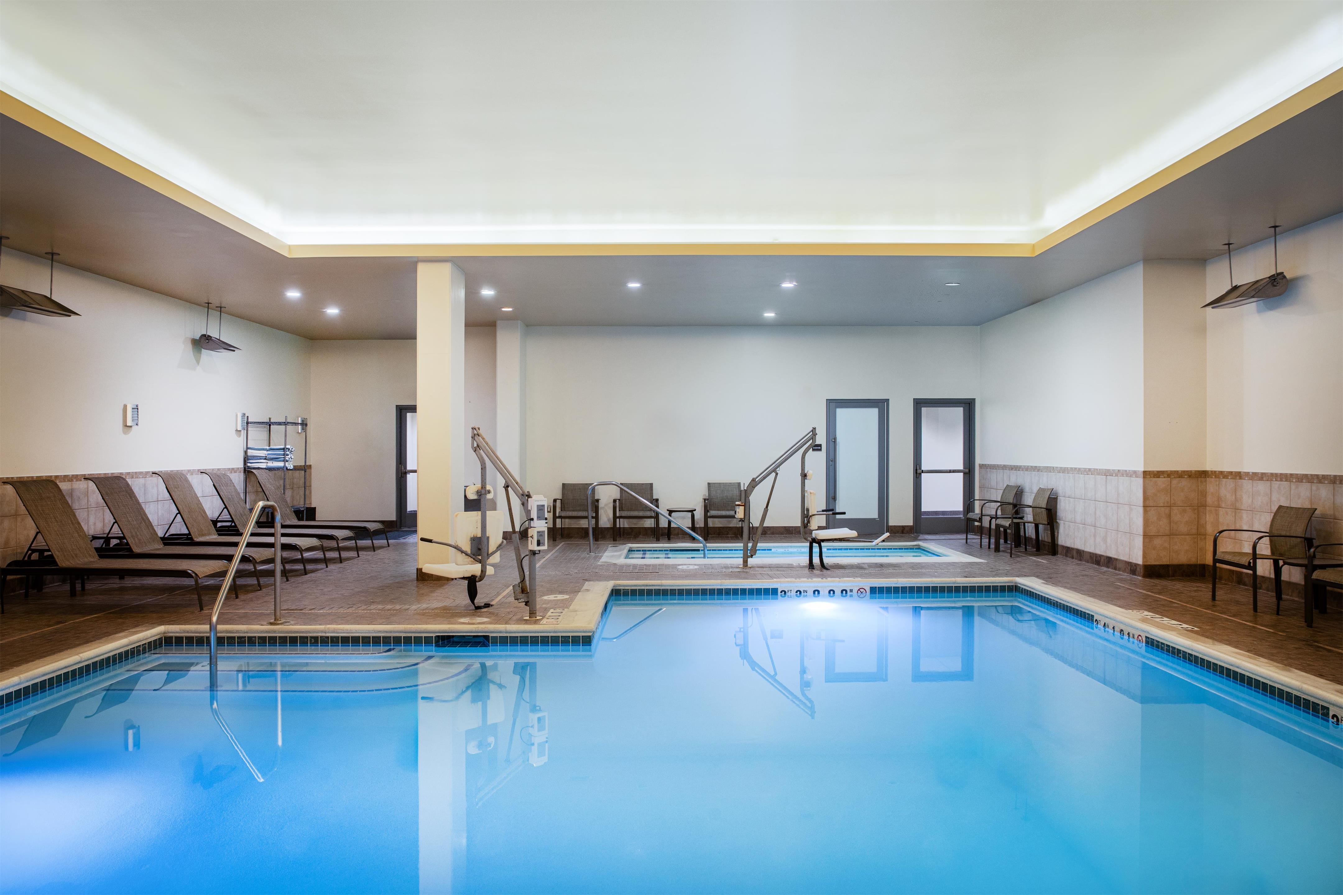 Pool | Hilton Garden Inn Seattle Downtown