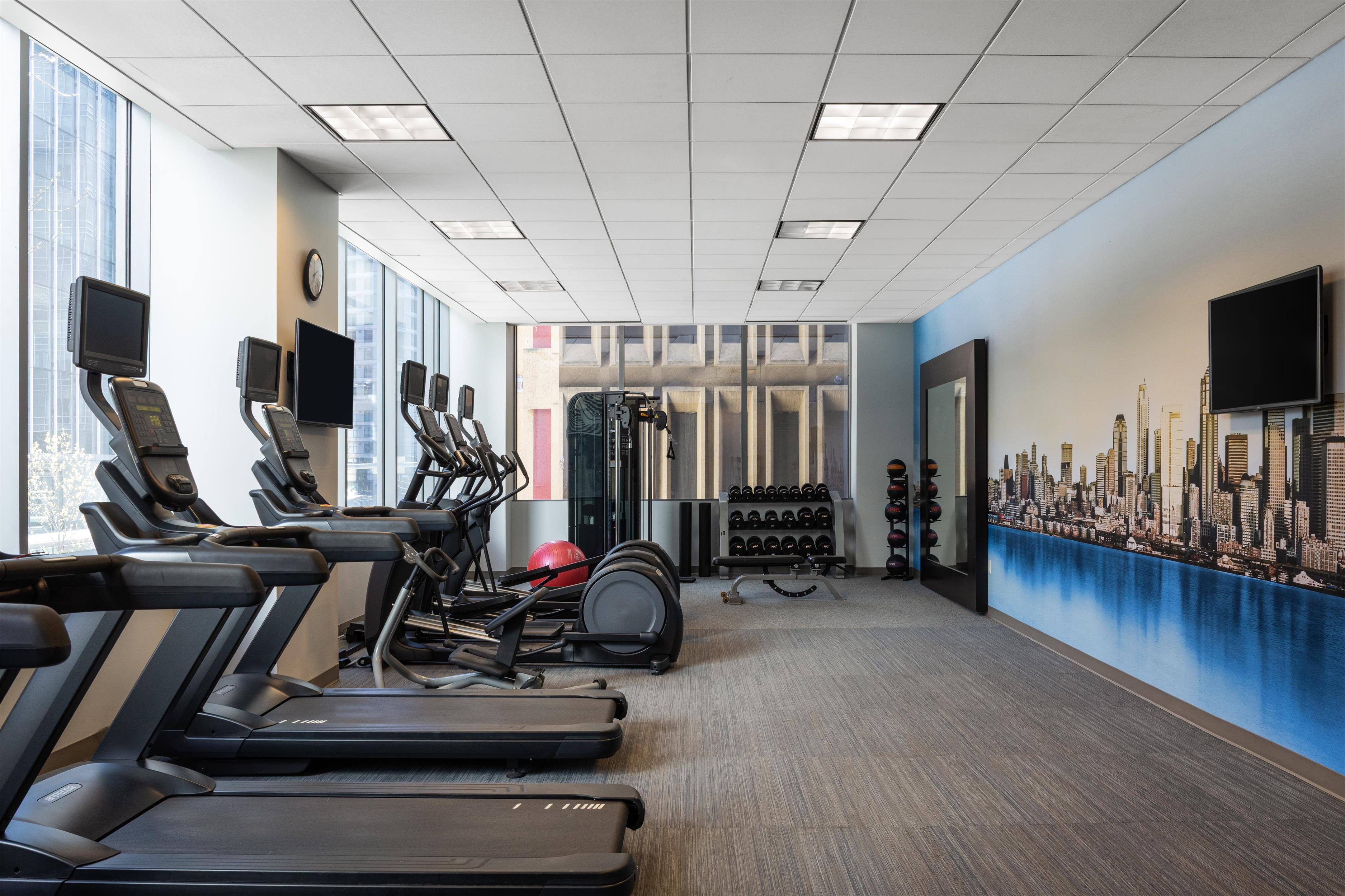 Health club fitness center gym | Hilton Garden Inn Seattle Downtown