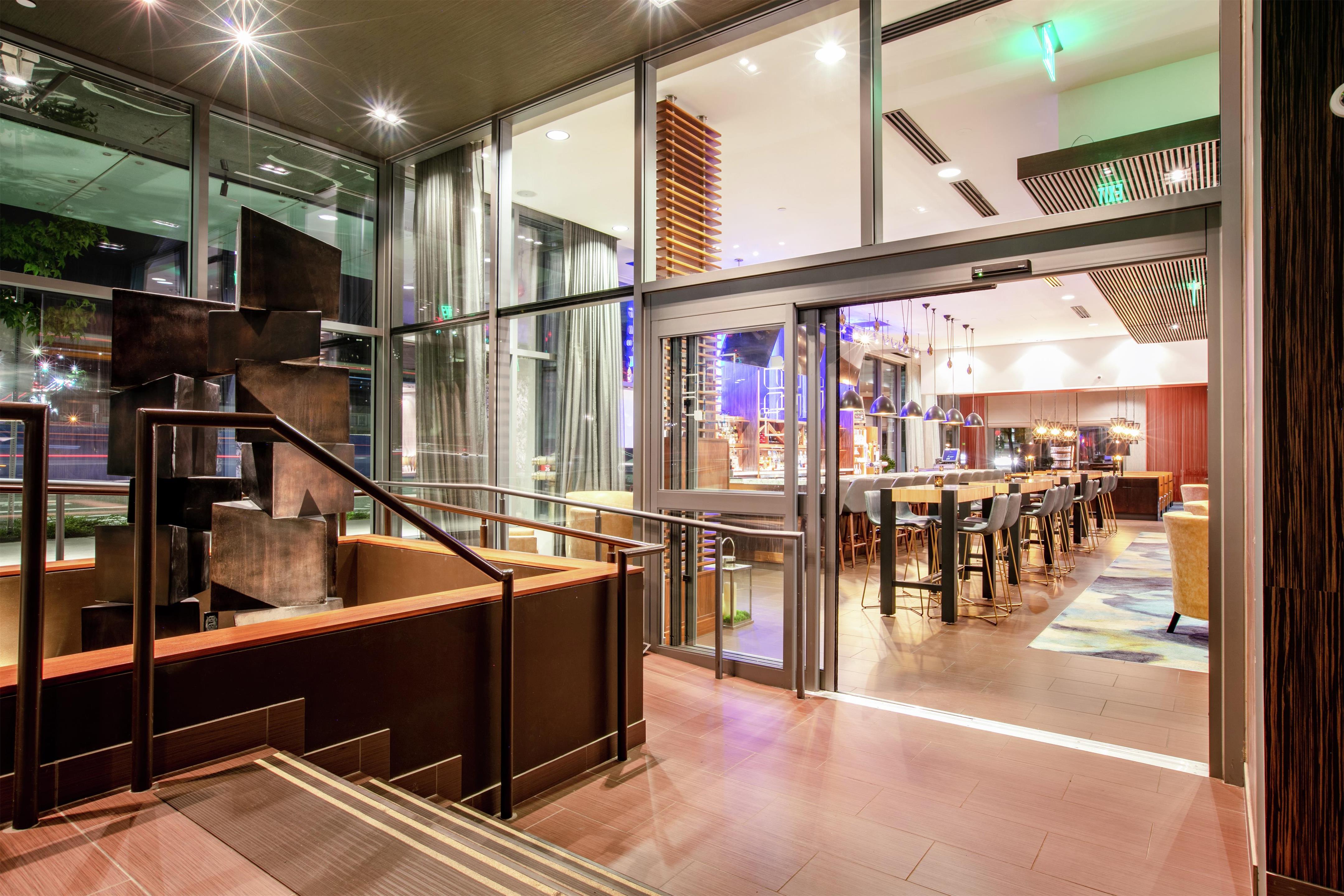 BarLounge | Hilton Garden Inn Seattle Downtown
