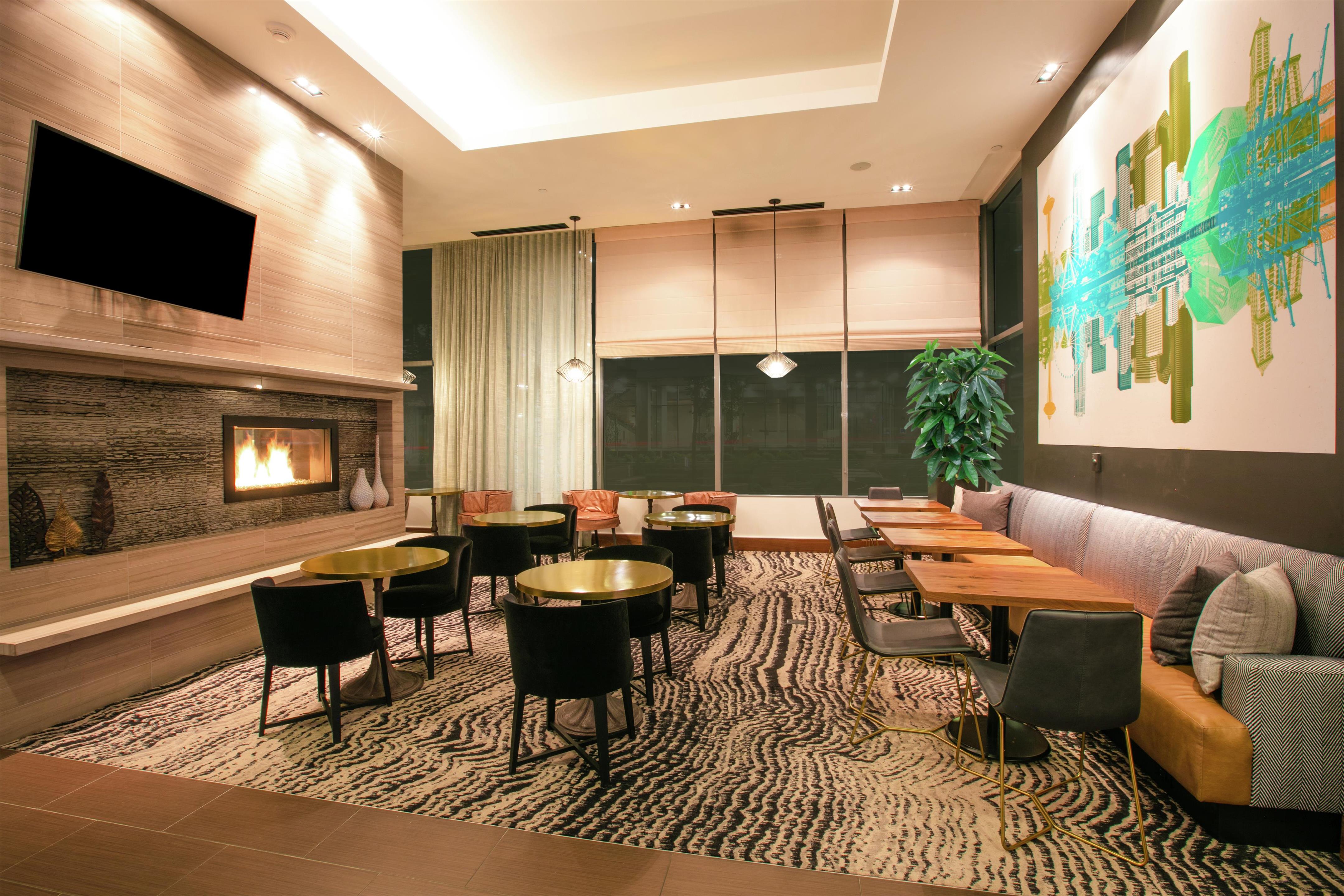 BarLounge | Hilton Garden Inn Seattle Downtown
