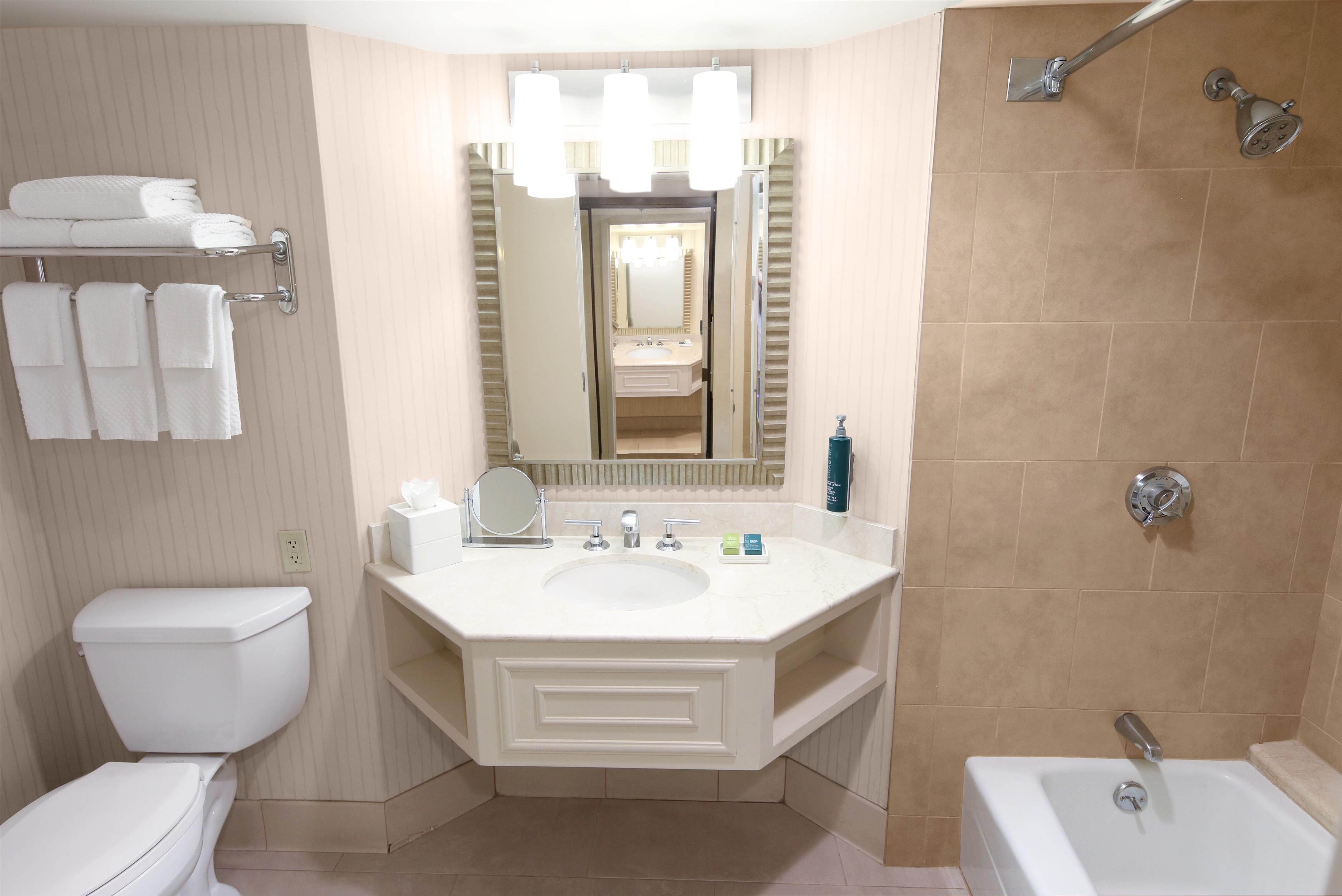 Guest room bath