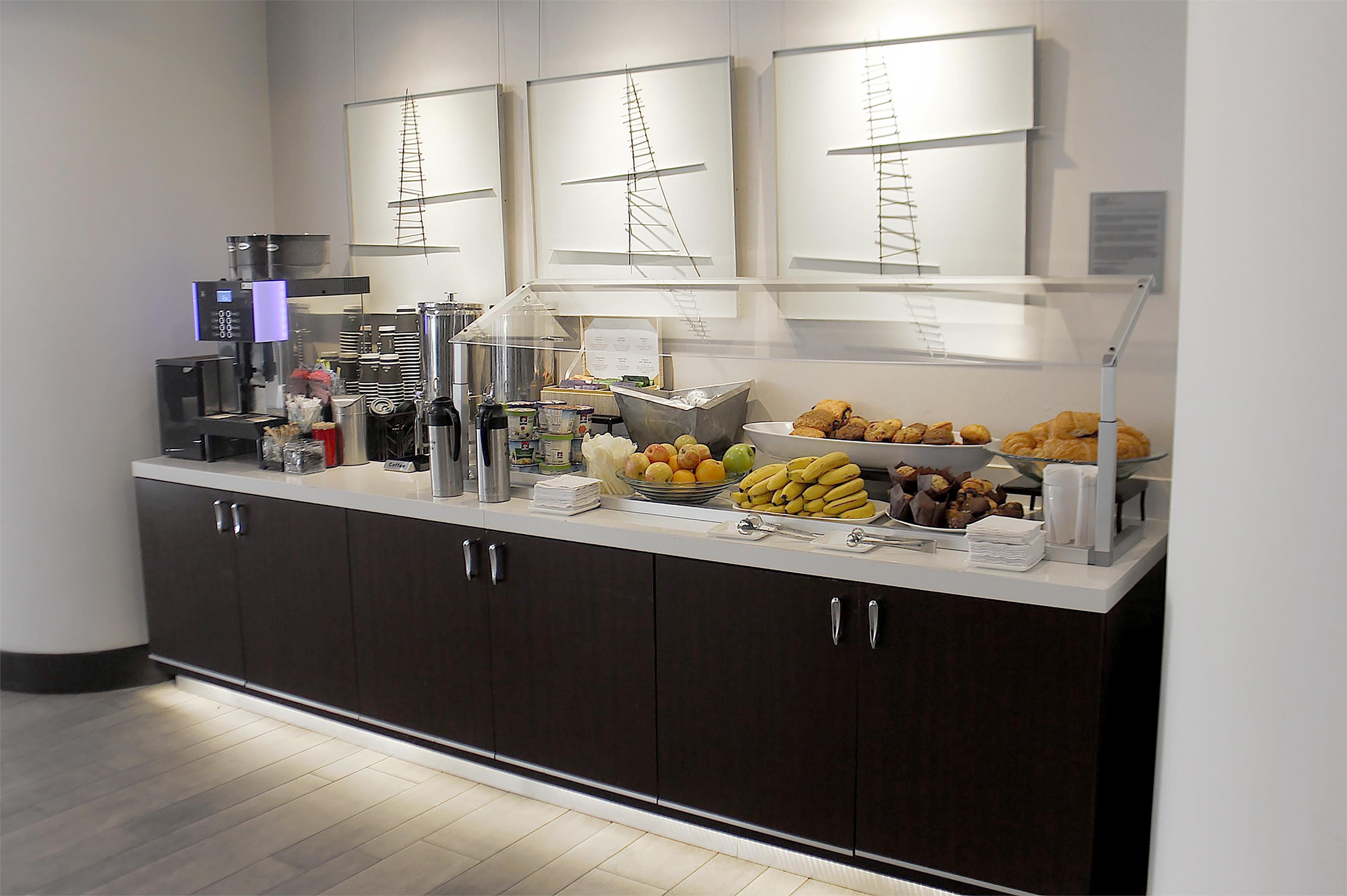 Breakfast Area | Parc 55 San Francisco - A Hilton Hotel
