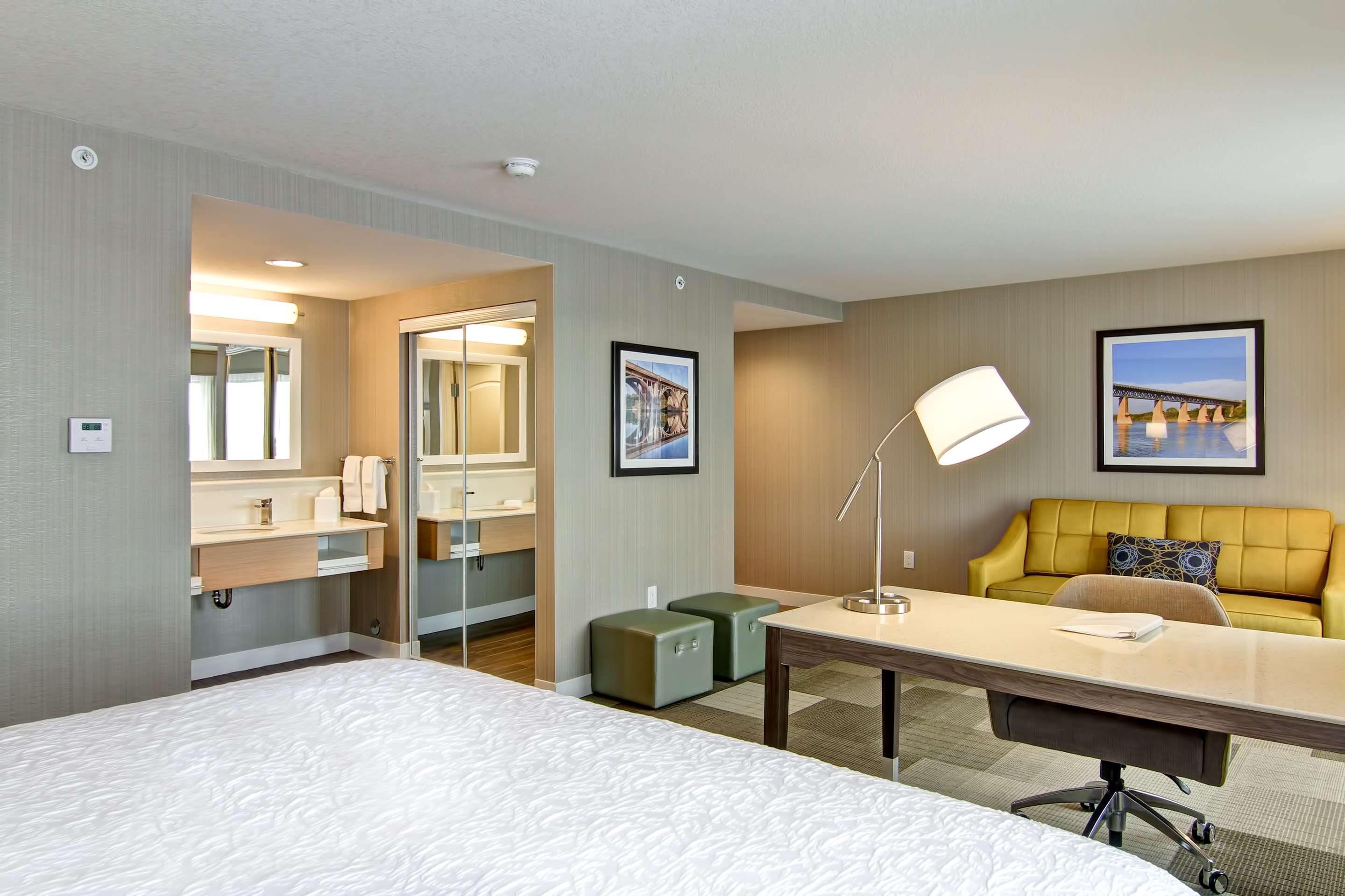 Guest room