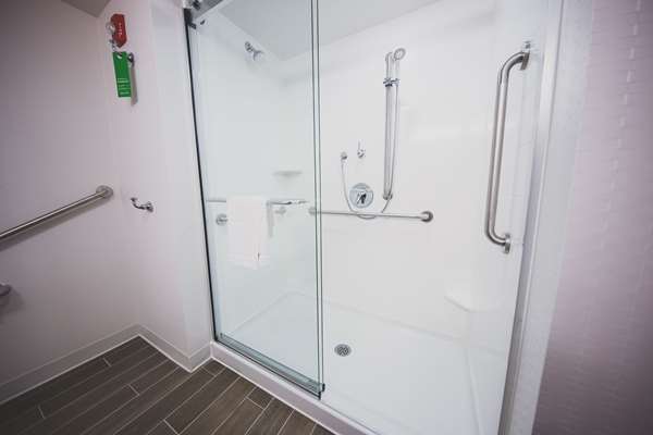  - Hampton Inn & Suites Bolton