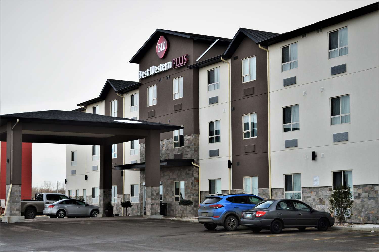 Best Western Plus Moosomin Hotel, SK See Discounts