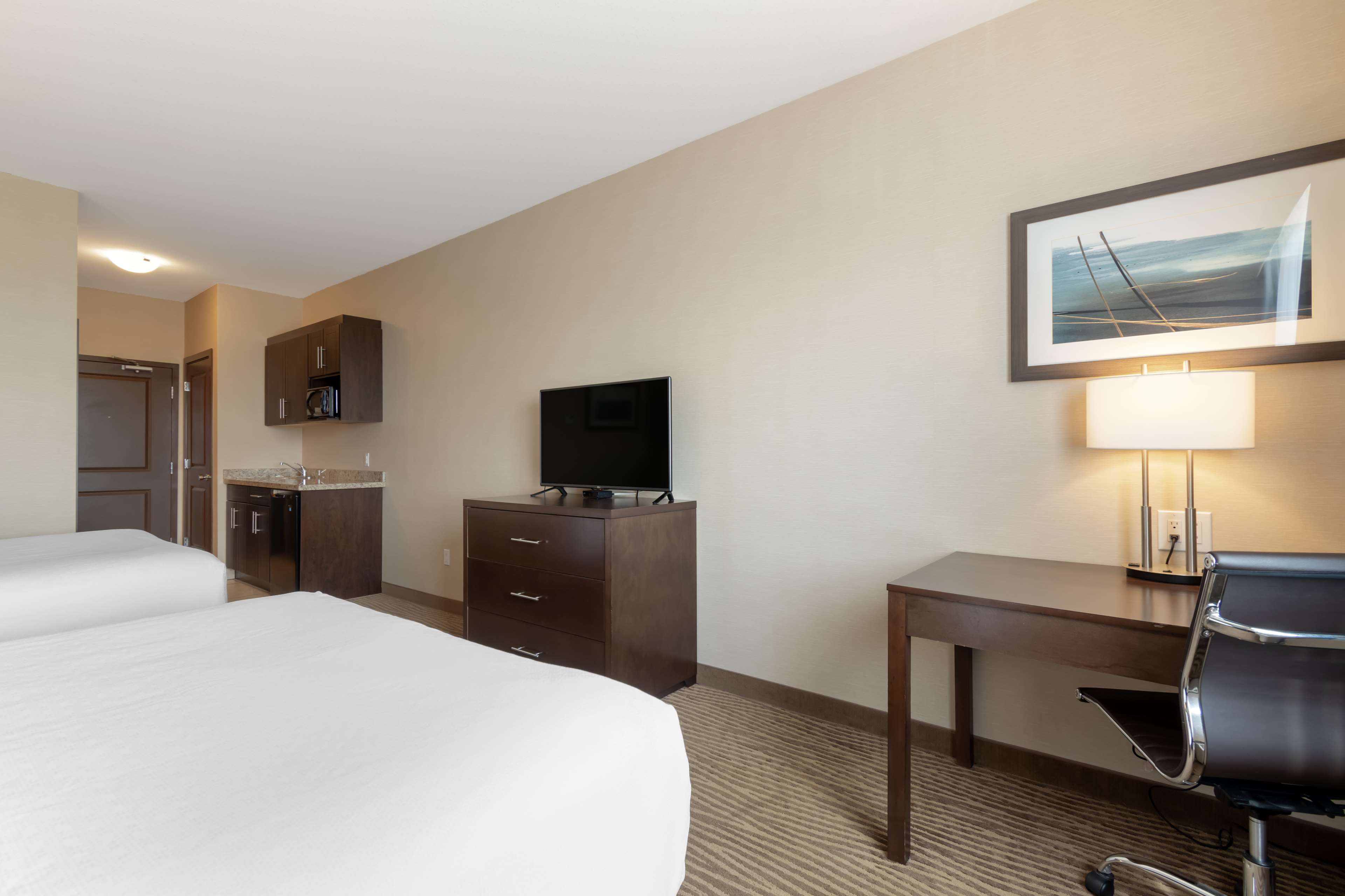 Best Western Plus Moosomin Hotel Room Type - 2 Queen Beds, Non-Smoking, Microwave And Refrigerator, Wi-Fi, Full Breakfast