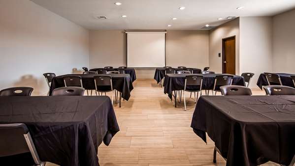  - Best Western Plus Dilley Inn & Suites