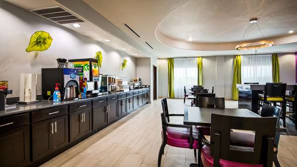 Amenities - Best Western Plus Dilley Inn & Suites