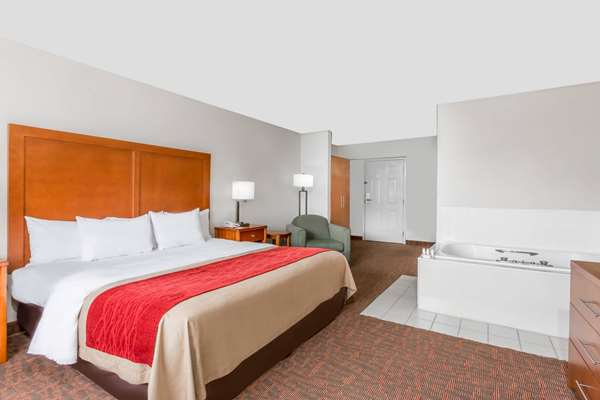 Suite - Days Inn Historic Area Williamsburg