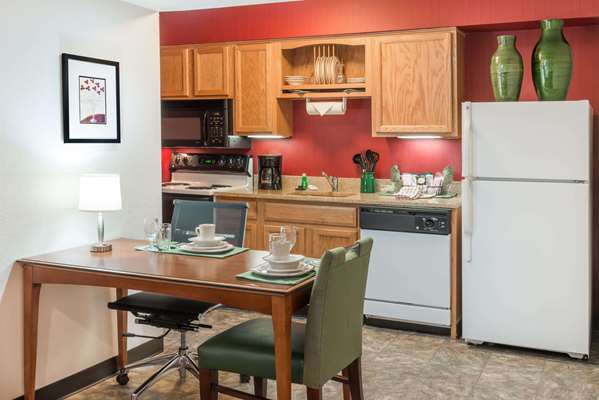  - Hawthorn Suites by Wyndham Westport Maryland Heights - I-270, Exit 16