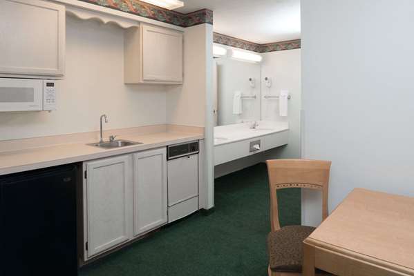 Suite - Baymont Inn & Suites Coeur d'Alene