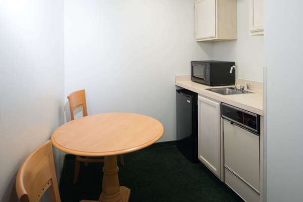 Suite - Baymont Inn & Suites Coeur d'Alene