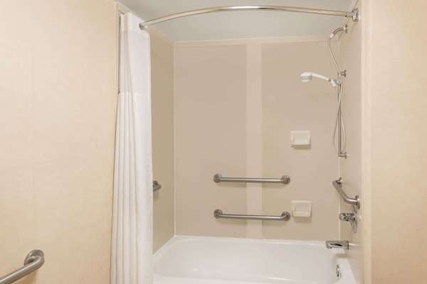  - Baymont Inn & Suites Griffin