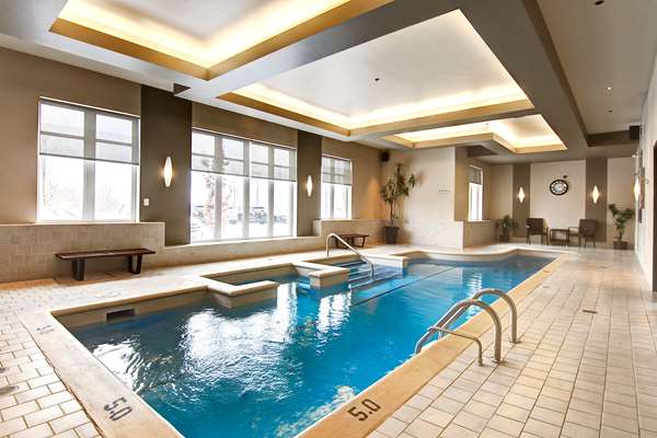 Pool - Imperia Hotel Suites Saint-Eustache