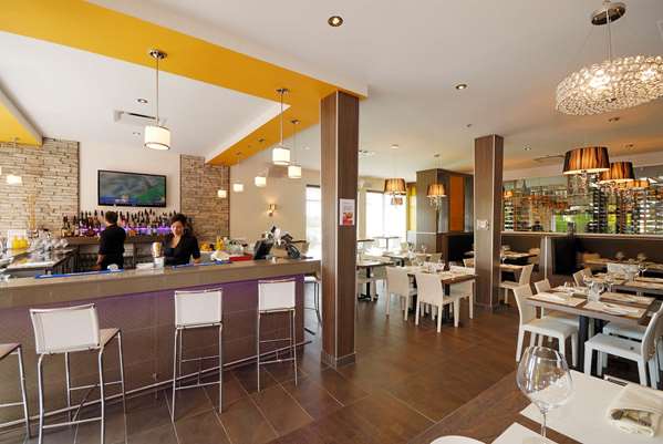 Bar - Imperia Hotel Suites Terrebonne