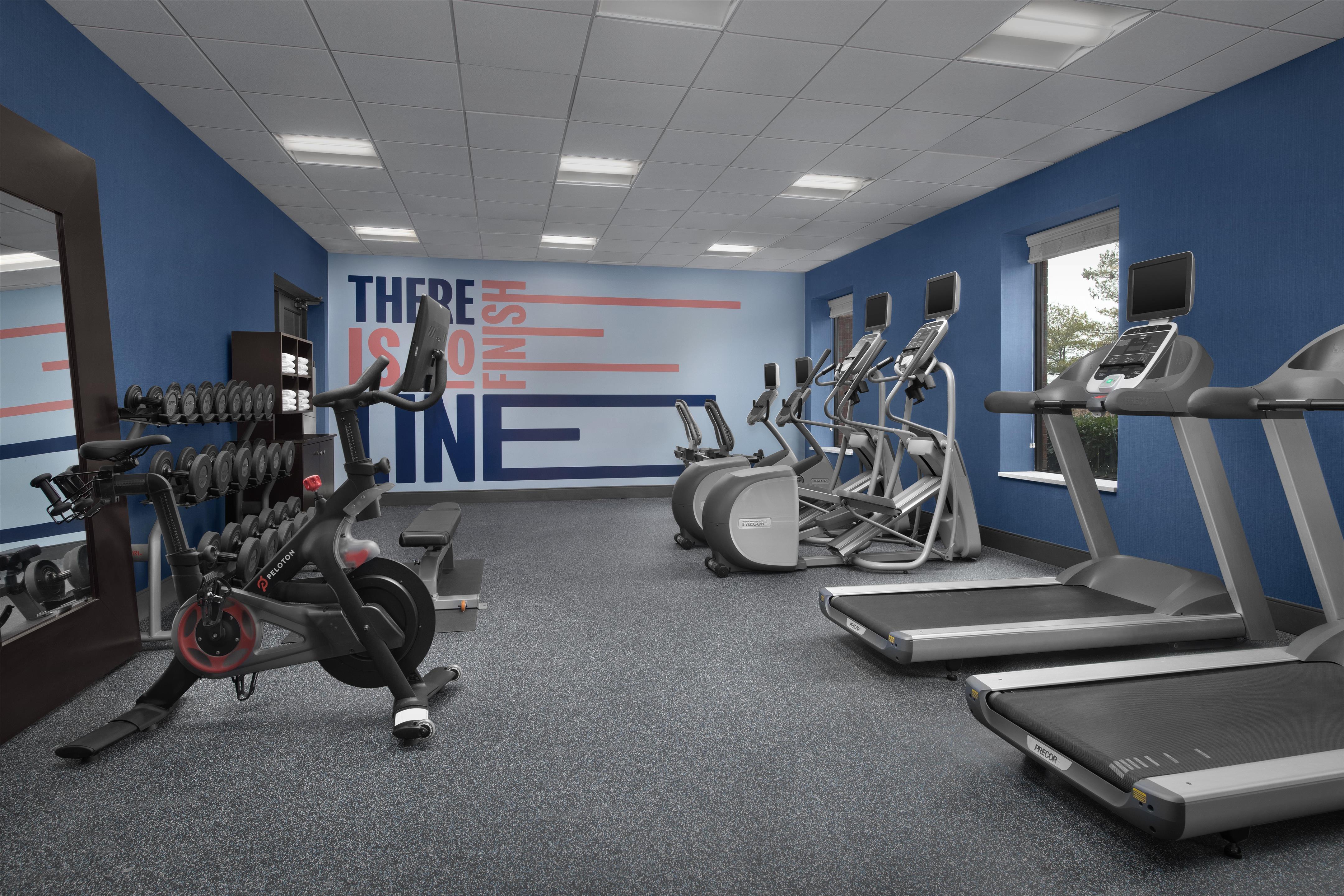 Health club fitness center gym | Hampton Inn & Suites Baltimore North/Timonium