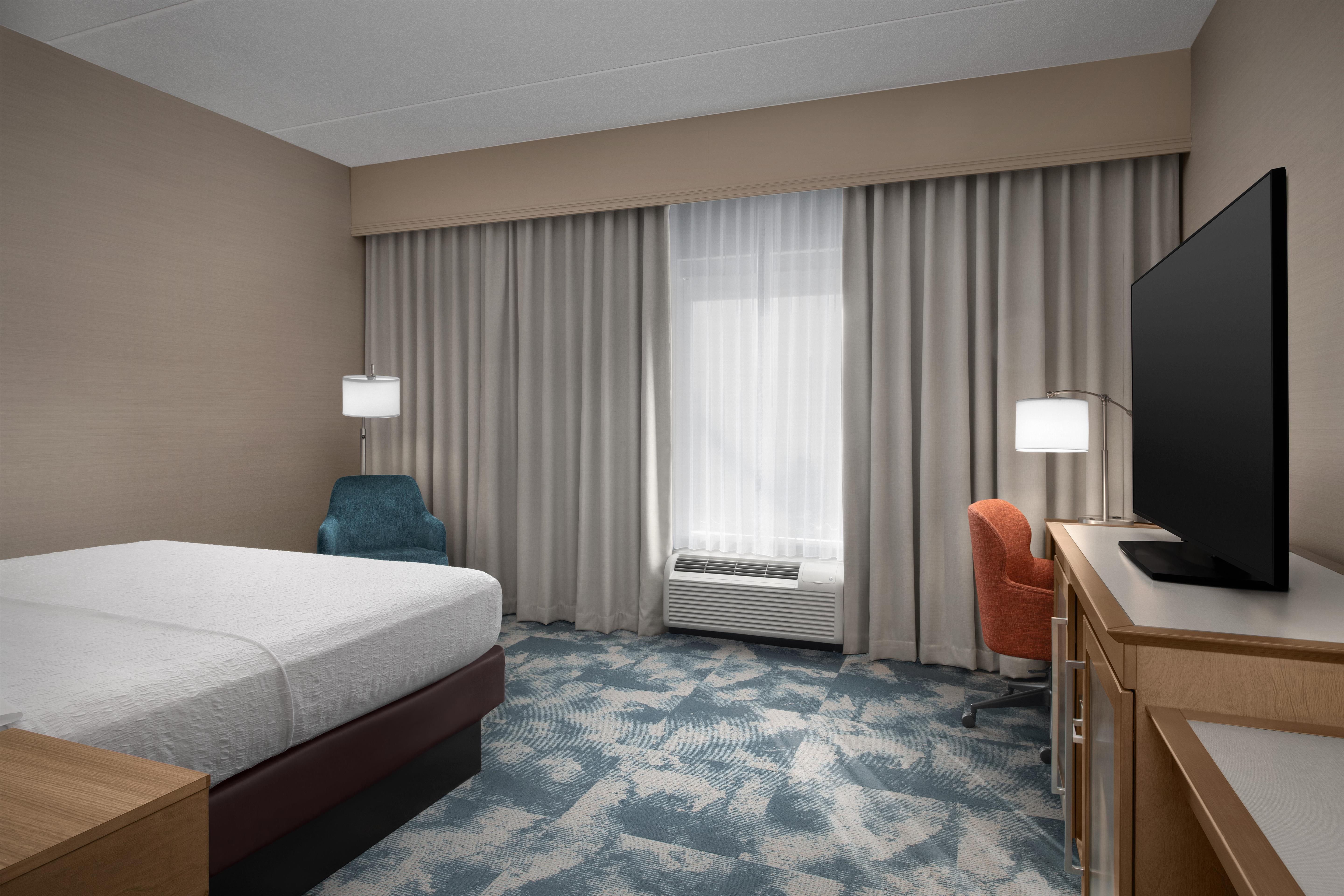 Hampton Inn & Suites Baltimore North/Timonium, MD Room Type - 1 KNG HEARING ACC NOSMOK