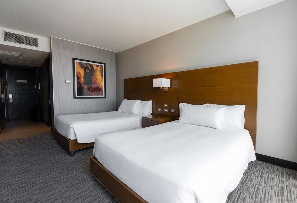 Hilton Garden Inn Iquique, Chile - Tap to explore photos