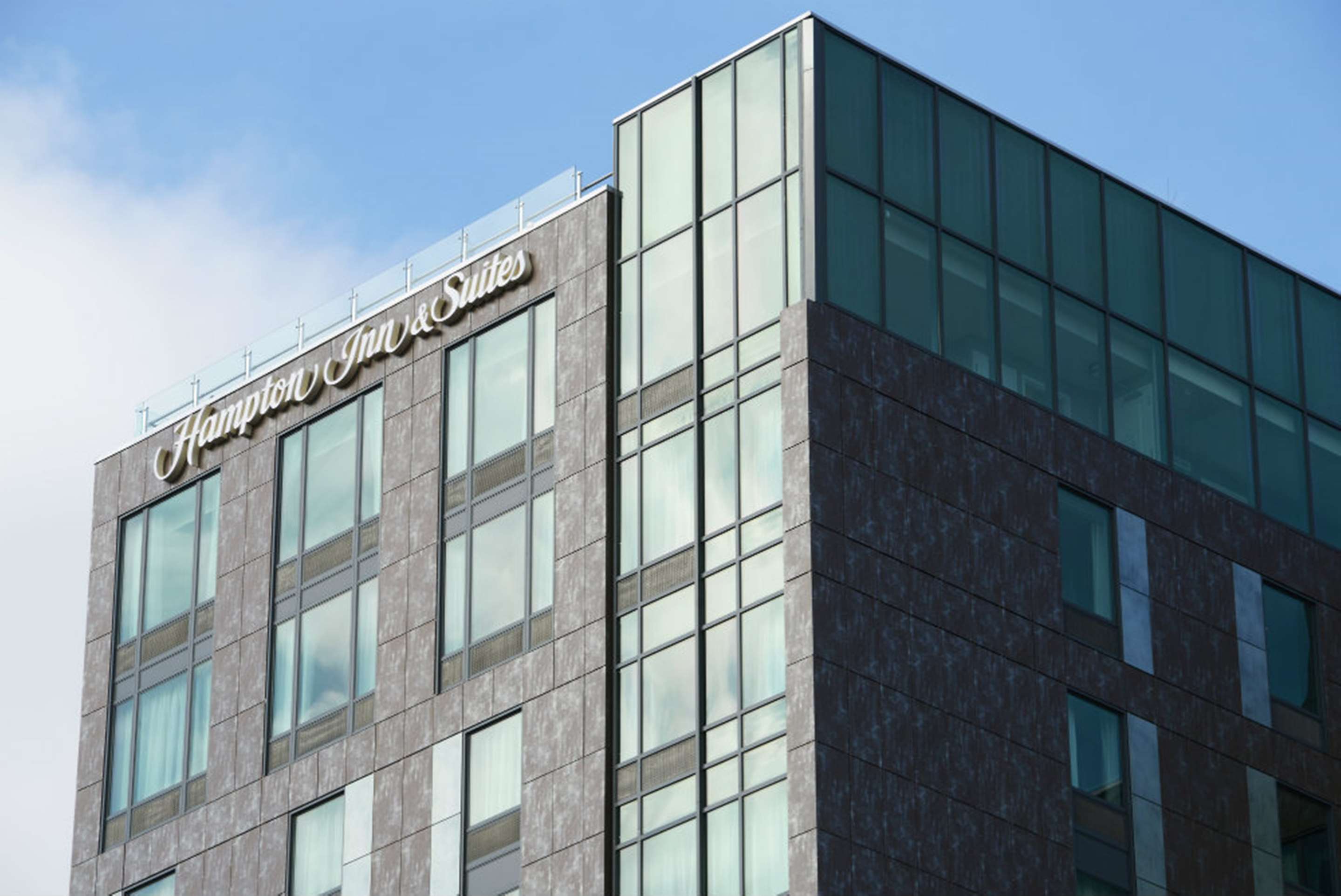 Exterior | Hampton Inn & Suites Washington DC - Navy Yard