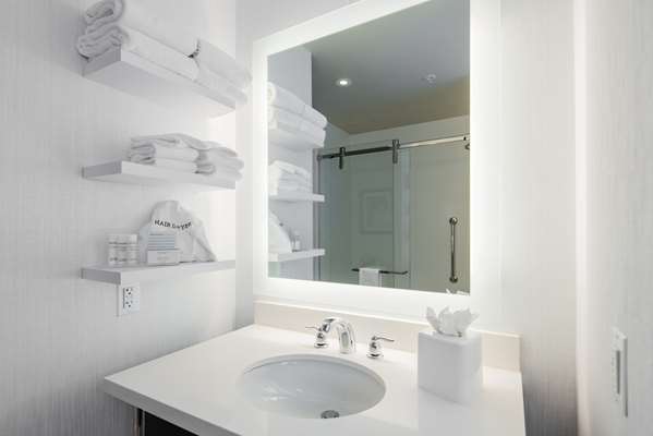  - Hampton Inn & Suites Navy Yard Washington DC