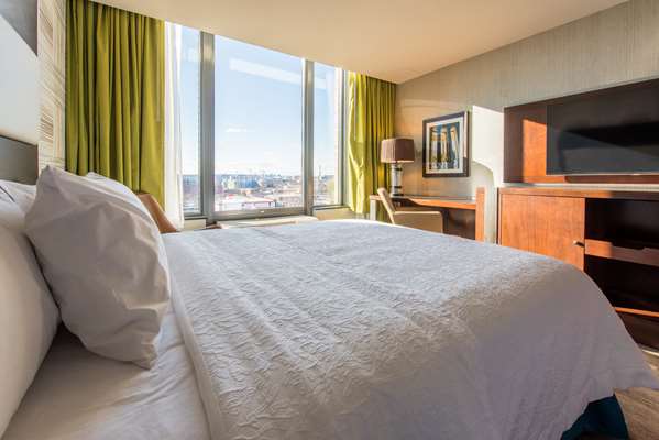  - Hampton Inn & Suites Navy Yard Washington DC
