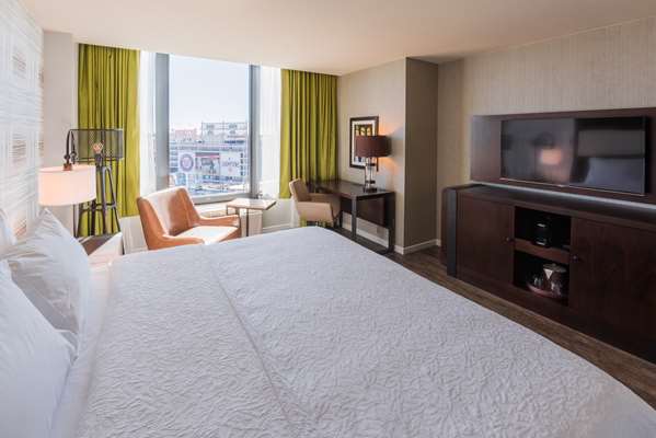  - Hampton Inn & Suites Navy Yard Washington DC