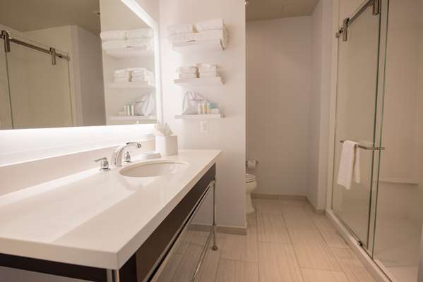  - Hampton Inn & Suites Navy Yard Washington DC