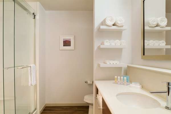  - Hampton Inn Sherwood Park