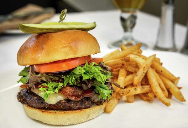 Restaurant - Hilton Hotel Mississauga