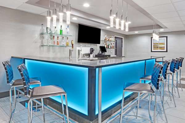 Bar - Wyndham Garden Hotel Executive Park Charlotte - I-77, Exit 5
