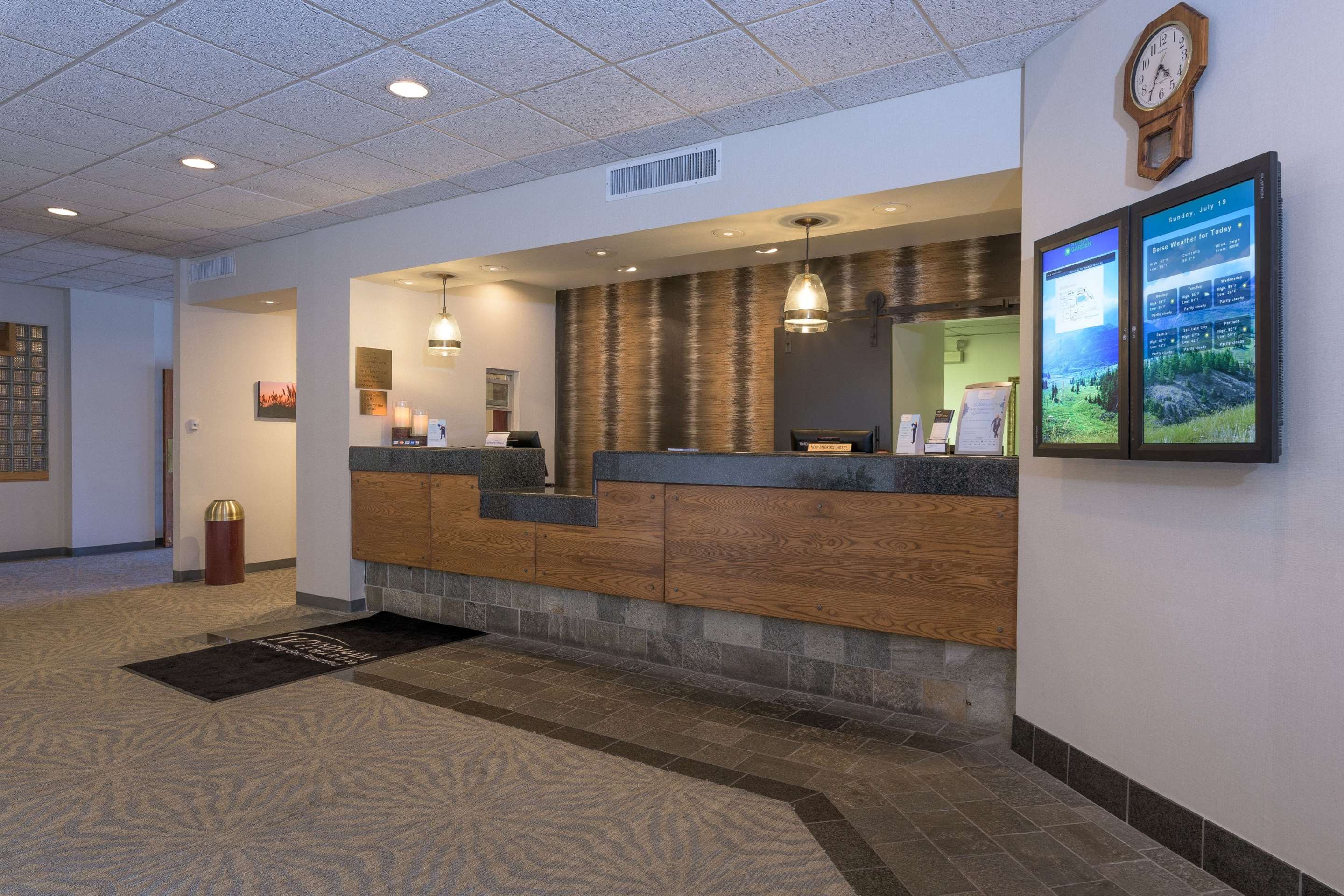 Lobby view | Ramada by Wyndham Boise