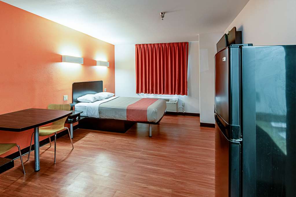 MOTEL 6 LEBANON-guestroom-Guest Room,Guest Room Amenity,On-Site.jpg